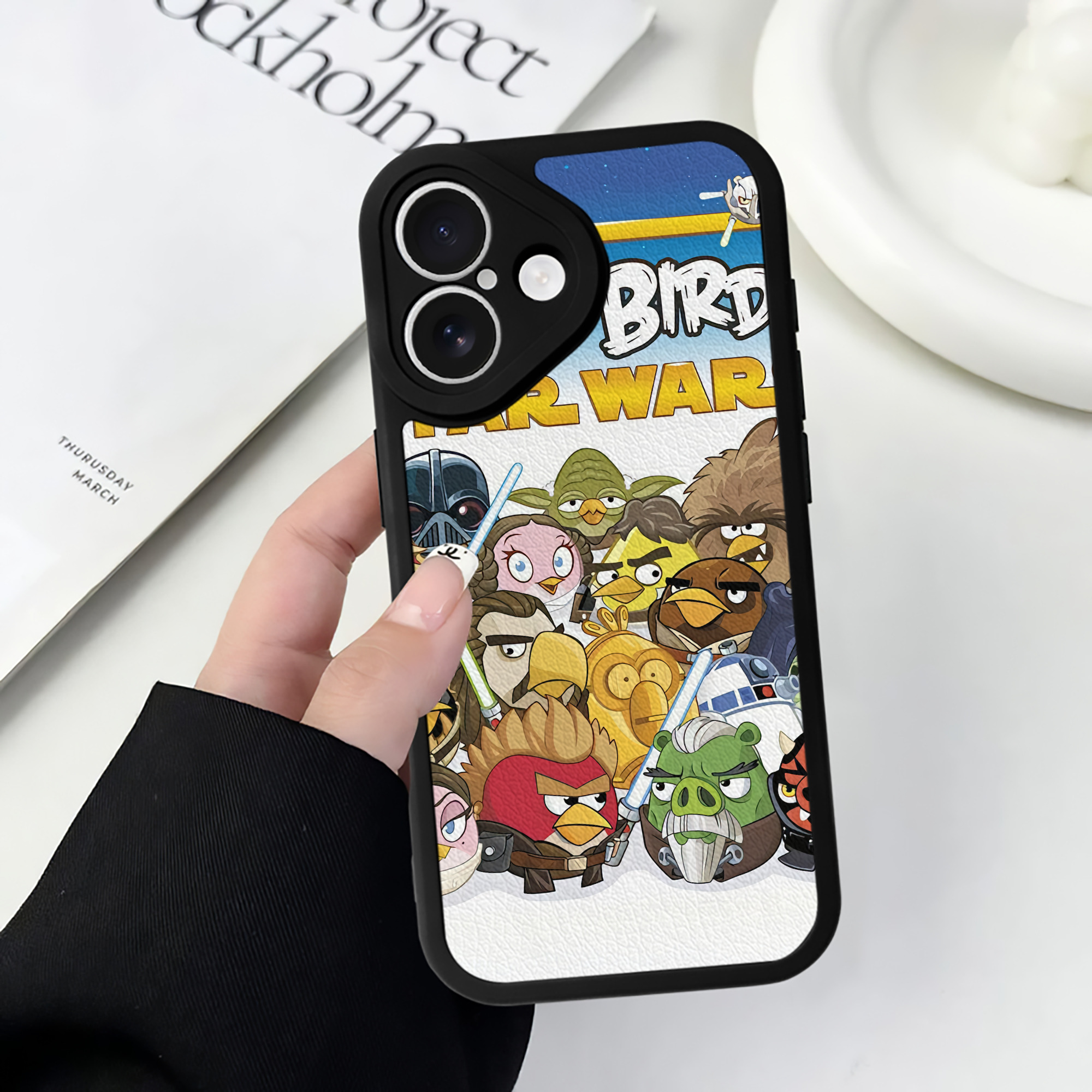 （画像用） Angry Birds アングリーバード 【iPhone 16シリーズ対応】シリコンスマホケース（レザー調） 材質：シリコン